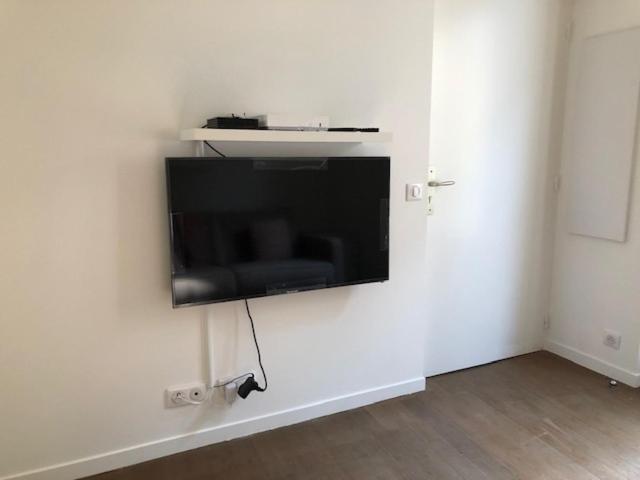 Studio Neuf Et Charmant Vieil Антиб Екстериор снимка